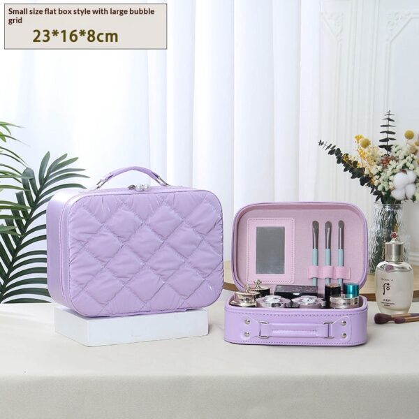 Minimalist Diamond-Quilted Makeup Case With Mirror